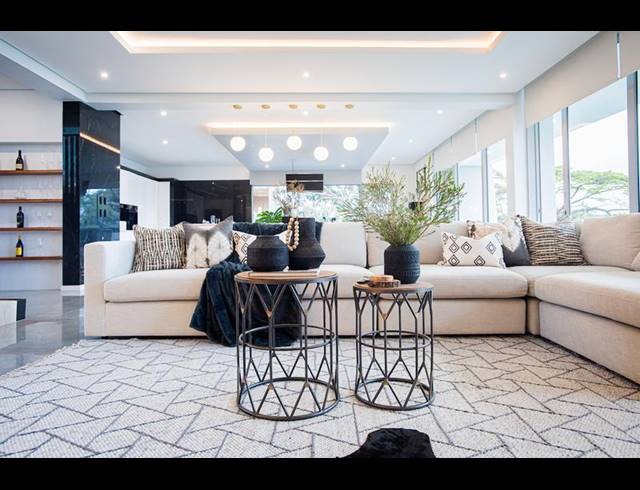 7 BEDROOM HOUSE FOR SALE IN ZIMBALI ESTATE